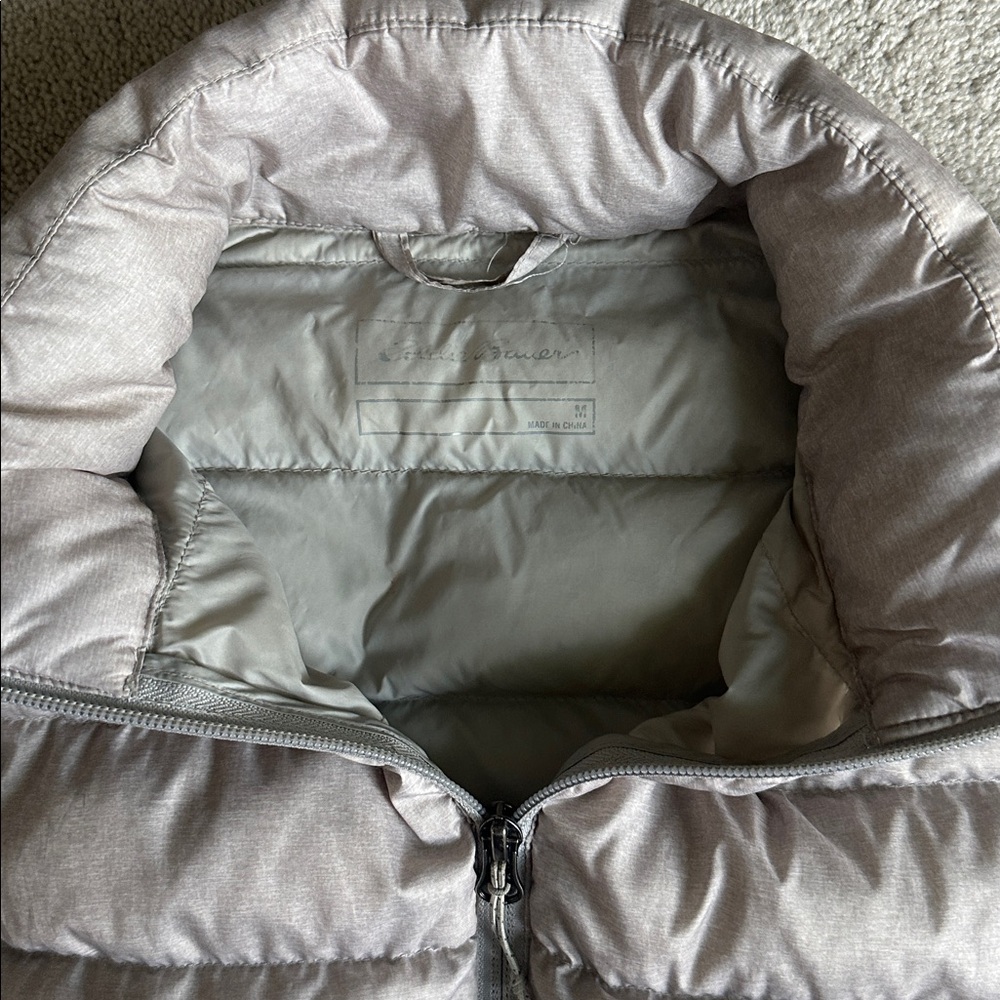Gray Eddie Bauer Puffer Jacket - size Medium - Picture 2 of 6